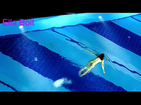 ❤️ Abdi teu tiasa ngeureunkeun nonton, pirang ngora bray ngojay buligir di ELLA bolt Resort kolam renang ️ porno dina su.xlxxporno.ru ❤